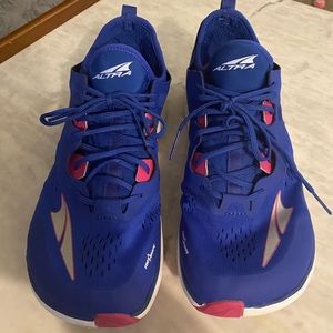 Altra Running Shoes. 9..5